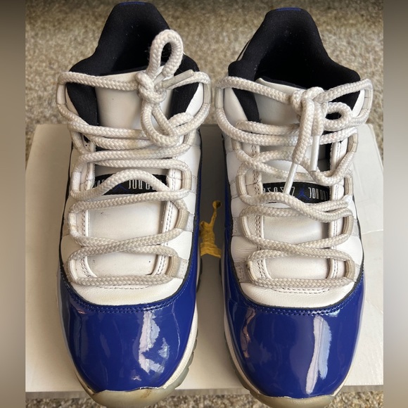 Authentic Air Jordan 11 Sketch Lows - Picture 1 of 10
